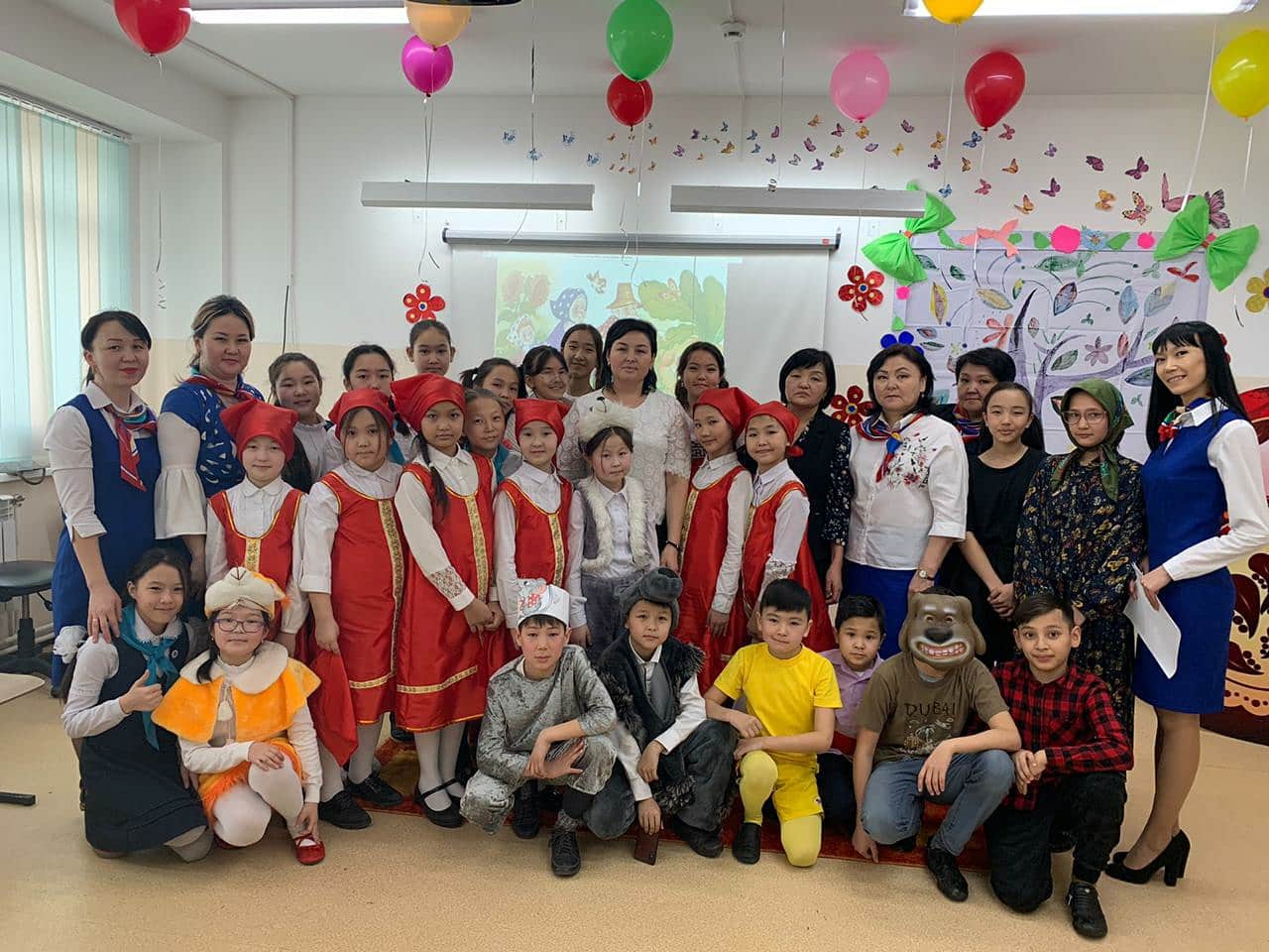 Сүйінбай атындағы №143мектеп-лицейде орыс тілі мен әдебиеті және ағылшын тілі онкүндігі