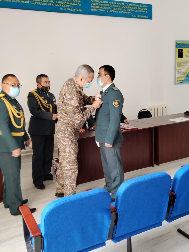 АӘД   пәнінің мұғалімі Жораев Галымжан Асатбекович төс белгісімен марапатталды