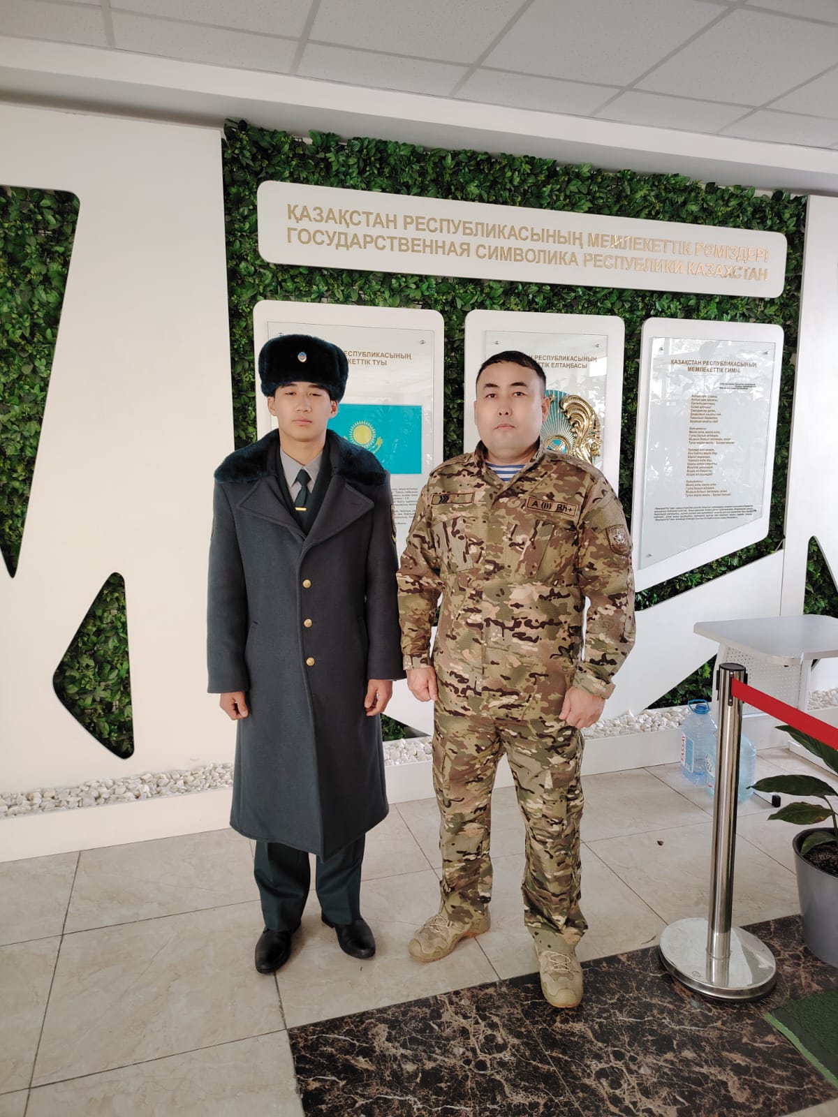 10-11 сыныптың оқушыларымен жүздесіп әскери оқу орны туралы үгіт насихат өткізді.