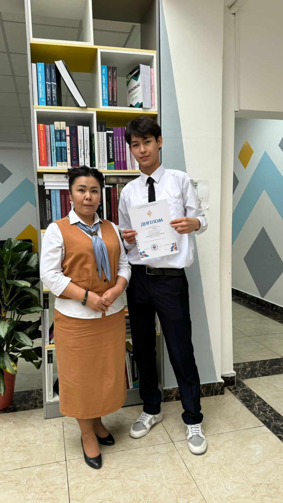 «Полиглот» қалалық байқауы. Жетекшісі Сағатқан Гүлмира Тұрғанқызы